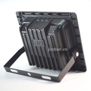 den-nang-luong-mat-troi-200w-jd-8200l-6.jpg