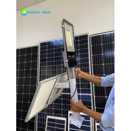 den-ban-chai-nang-luong-mat-troi-70W-moi-jindian-1.jpg
