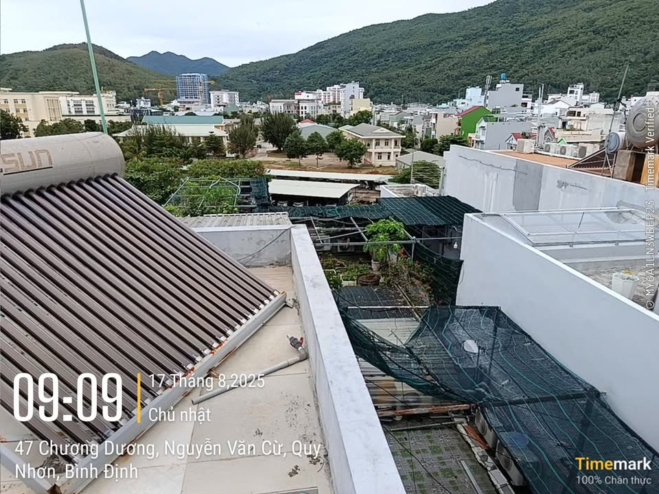 Ngày chủ nhật rộn ràng của GTSolar, tiếp tục triển khai hệ khung giàn